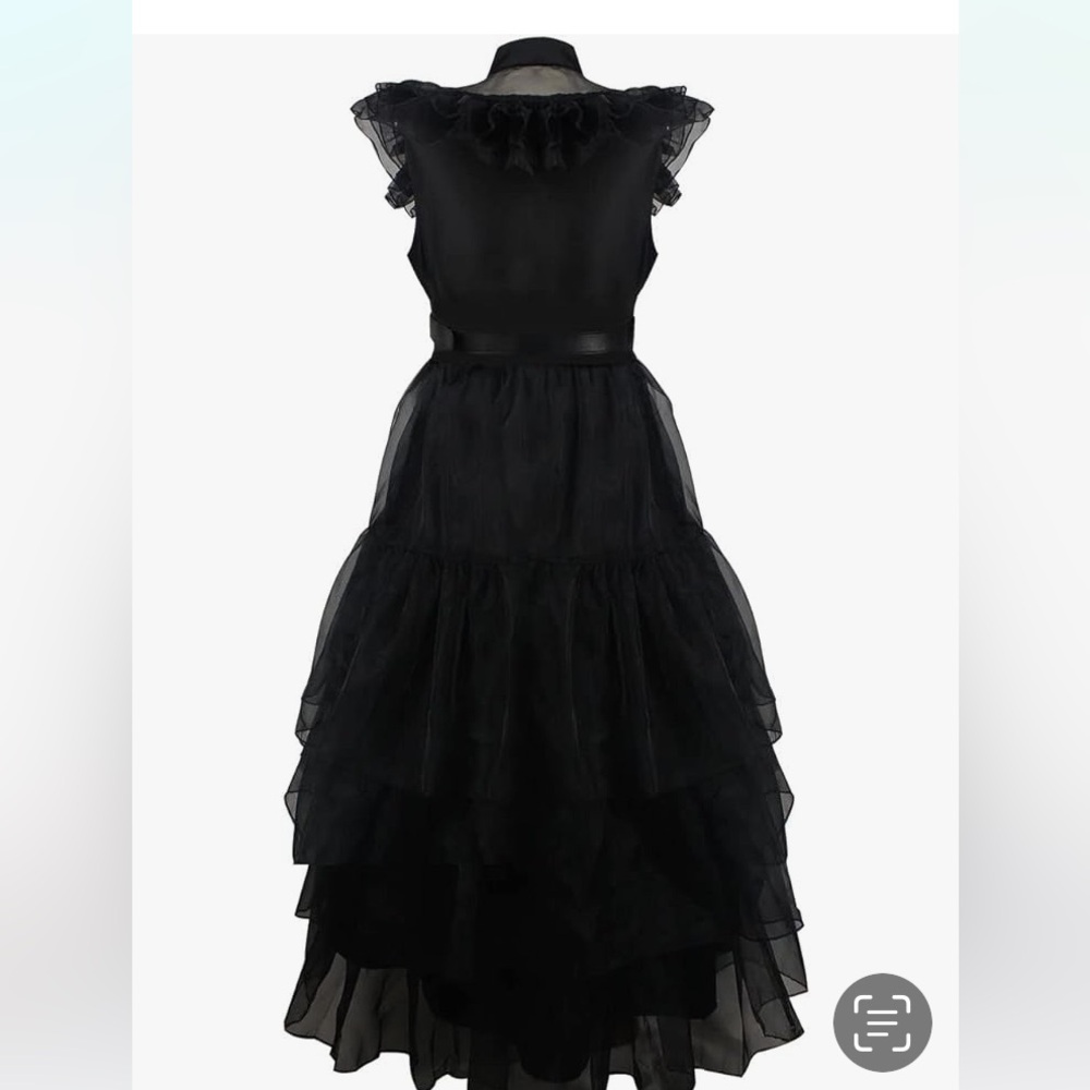 Elegant Black Maxi Dress - Picture 3 of 11